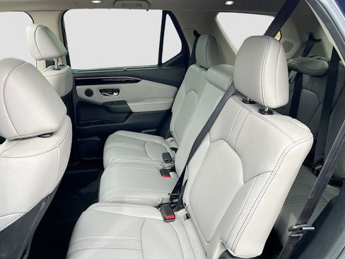 Used 2025 Honda Pilot Touring image 25