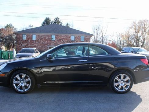 Used 2010 Chrysler Sebring Limited image 5