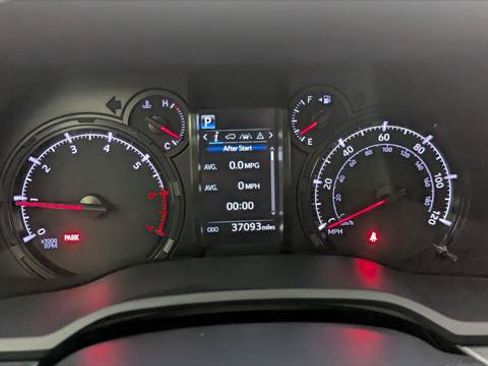 Used 2024 Toyota 4Runner SR5 RWD image 27