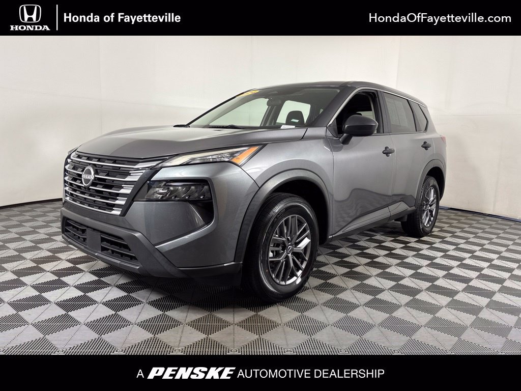 Used 2024 Nissan Rogue S AWD/4WD image 1