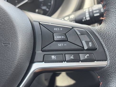 Certified 2024 Nissan Kicks SR FWD image 20