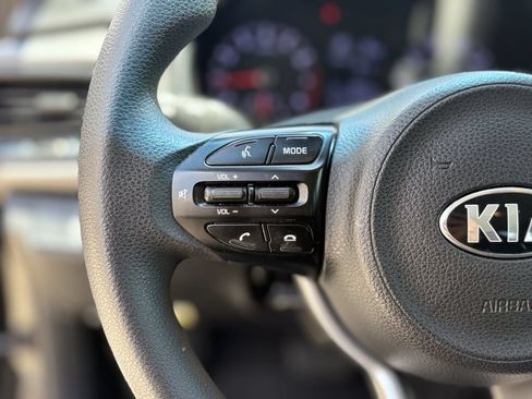 Used 2019 Kia Rio S FWD image 16
