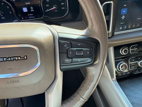 Used 2021 GMC Yukon XL Denali w/ Denali Ultimate Package AWD/4WD image 25