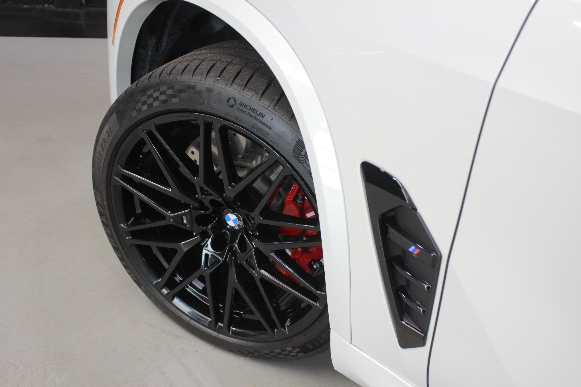 Used 2026 BMW X5 M Competition w/ Executive Package AWD/4WD image 23
