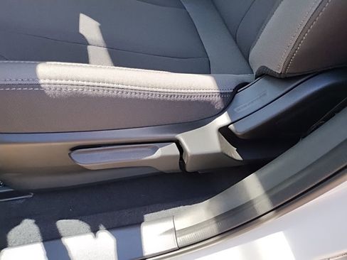 Certified 2025 Subaru Crosstrek 2.0i Premium image 20