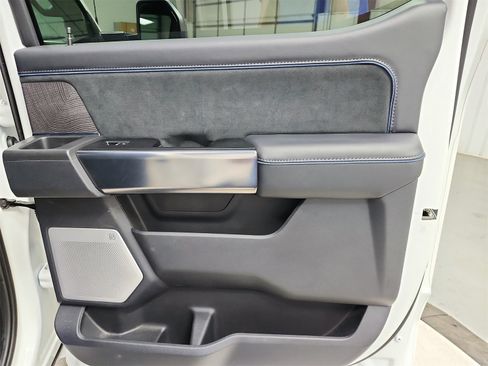 Used 2025 Ford F250 Platinum image 44