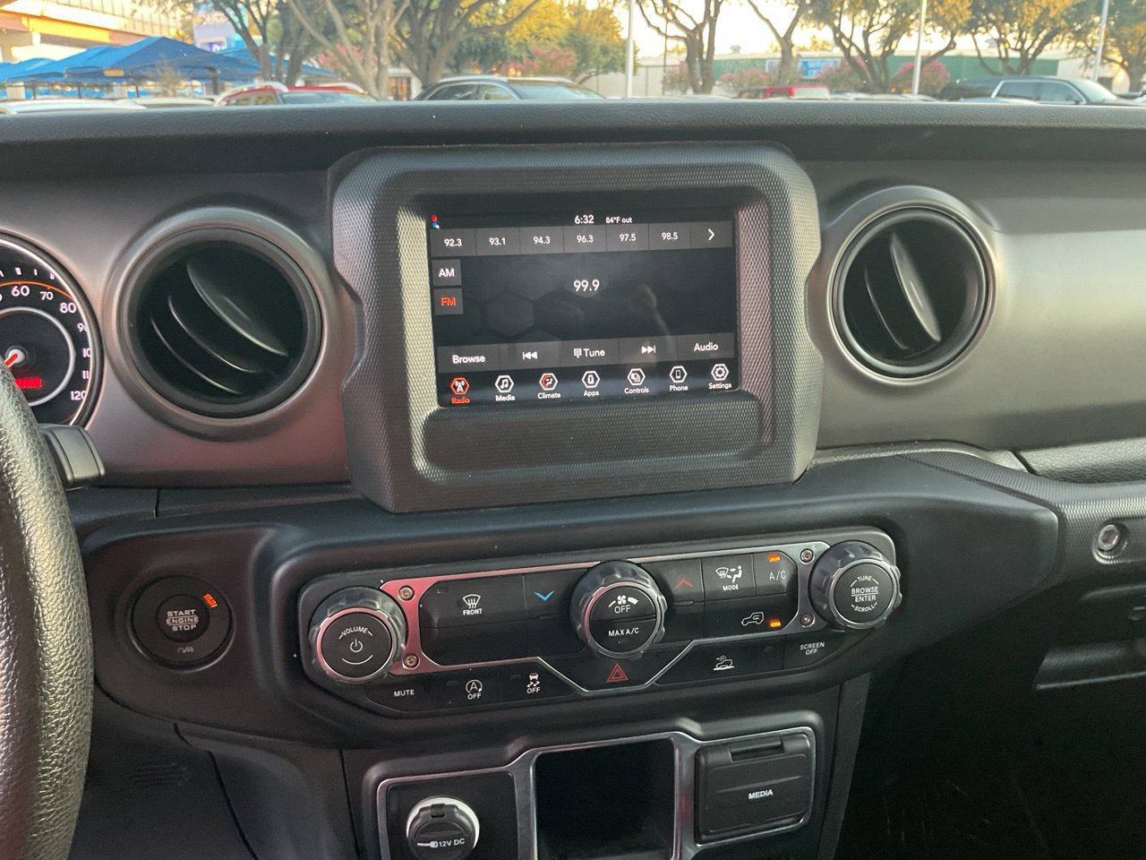 Used 2022 Jeep Wrangler Unlimited Sport AWD/4WD image 23
