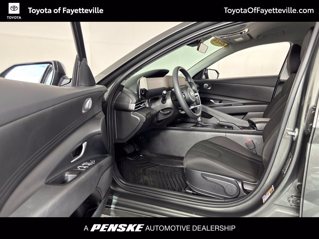 Used 2024 Hyundai Elantra SEL FWD image 24