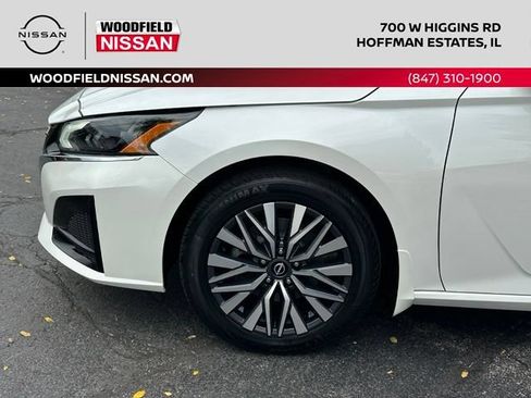 Certified 2023 Nissan Altima 2.5 SV w/ SV Premium Package AWD/4WD image 7