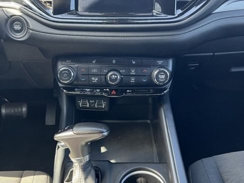 Used 2024 Dodge Durango SXT image 33