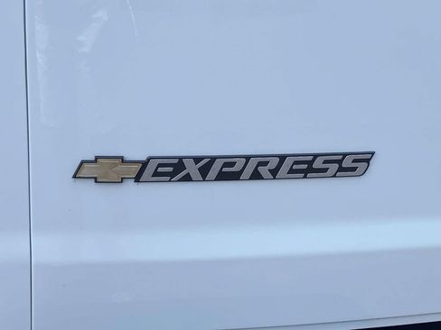 Used 2024 Chevrolet Express 2500 w/ Driver Convenience Package RWD image 11