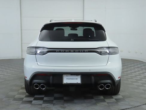 Certified 2025 Porsche Macan AWD/4WD image 6