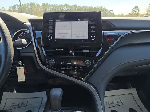 Used 2024 Toyota Camry LE FWD image 25