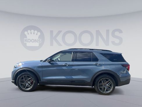 New 2026 Ford Explorer ST-Line w/ ST-Line Street Pack image 2