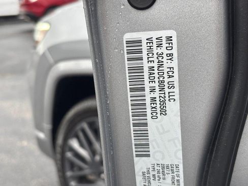 Used 2022 Jeep Compass High Altitude AWD/4WD image 25