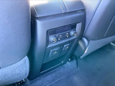 Used 2023 Chevrolet Traverse Premier w/ Redline Edition FWD image 11