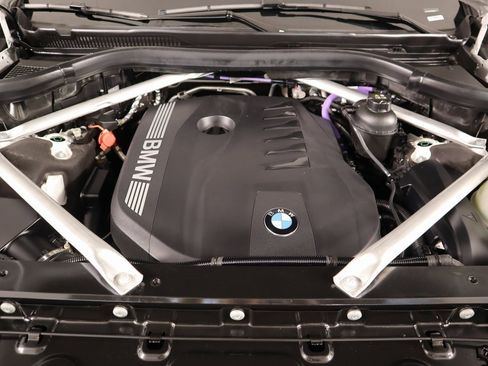 Used 2023 BMW X7 xDrive40i w/ Premium Package image 23