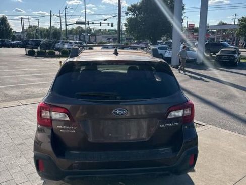 Used 2019 Subaru Outback 2.5i Limited AWD/4WD image 10
