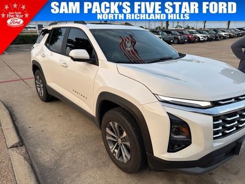 Used 2026 Chevrolet Equinox LT w/ Convenience Package II image 2