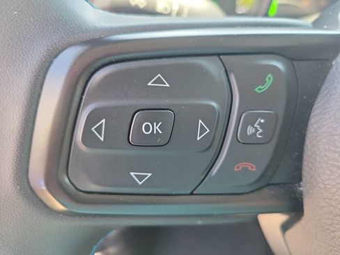Used 2024 Jeep Wrangler Unlimited Rubicon 4xe AWD/4WD image 16