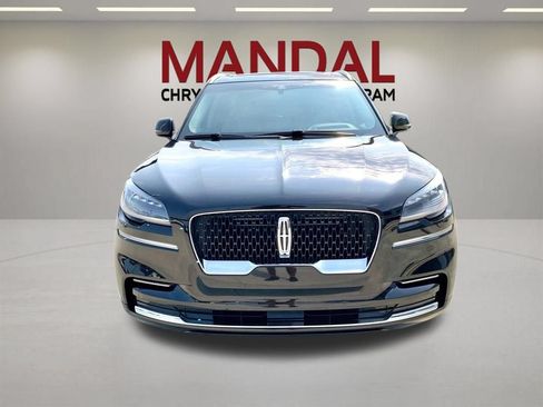 Used 2022 Lincoln Aviator Reserve w/ Equipment Group 201A AWD/4WD image 2