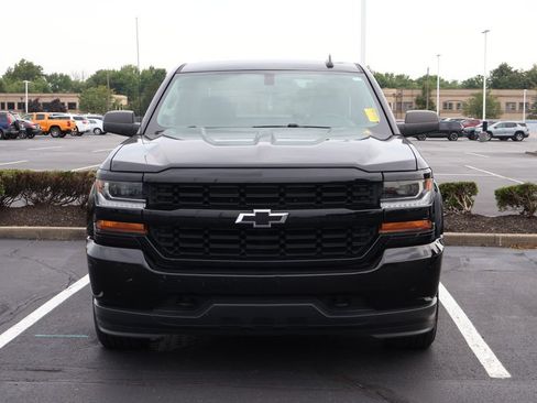 Used 2018 Chevrolet Silverado 1500 Custom w/ Custom Value Package AWD/4WD image 2