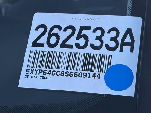 Used 2025 Kia Telluride S FWD image 35