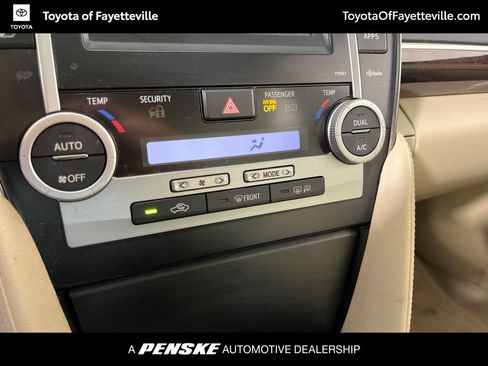 Used 2012 Toyota Camry XLE w/ Leather Pkg FWD image 30