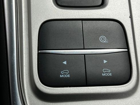 Used 2023 Ford Explorer XLT w/ Equipment Group 202A image 28