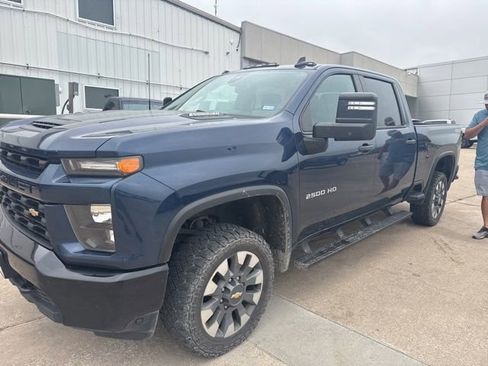 Used 2023 Chevrolet Silverado 2500 Custom w/ Custom Value Package AWD/4WD image 4