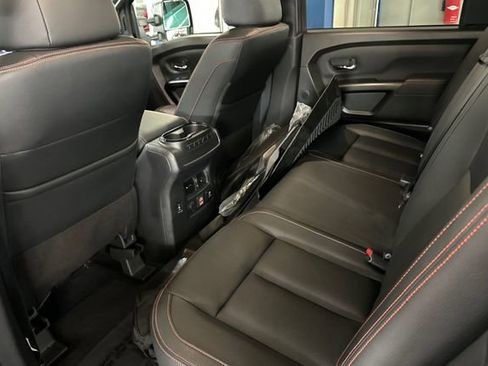 Used 2017 Nissan Titan SL RWD image 13