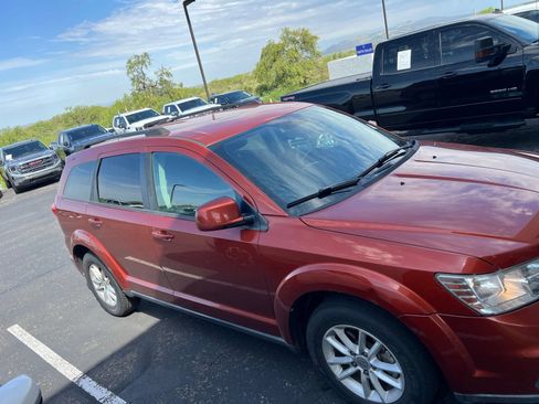 Used 2014 Dodge Journey SXT w/ Flexible Seating Group FWD image 11