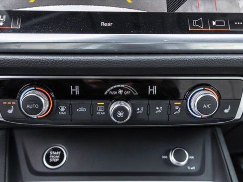 Certified 2025 Audi Q3 2.0T Premium Plus w/ Premium Plus Package image 19