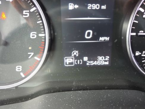 Used 2024 Subaru Crosstrek 2.0i Premium AWD/4WD image 6