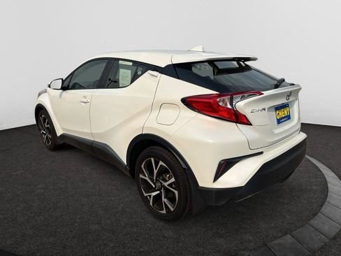 Used 2021 Toyota C-HR XLE FWD image 8