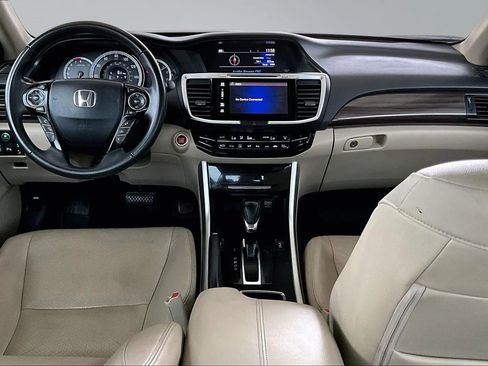 Used 2016 Honda Accord Touring image 7