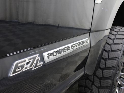 Used 2019 Ford F250 Platinum w/ Platinum Ultimate Package AWD/4WD image 28