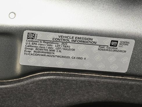 Used 2024 Chevrolet Equinox LT FWD image 17
