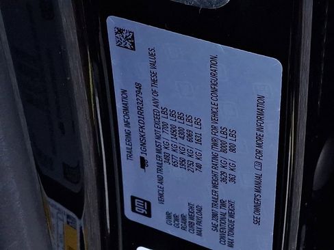 Used 2024 Chevrolet Suburban Premier w/ Premium Package image 27