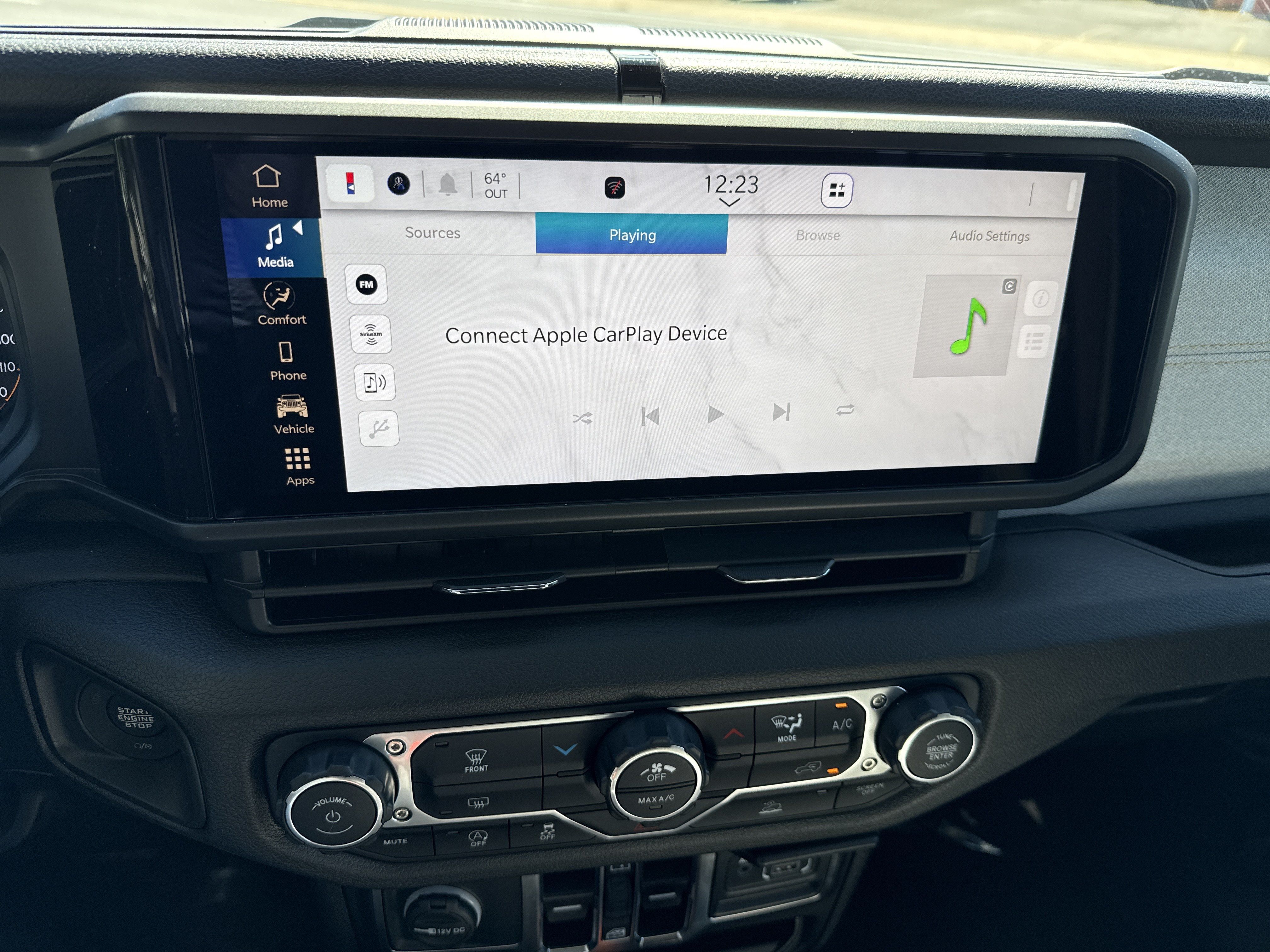 Used 2025 Jeep Gladiator Sport AWD/4WD image 24