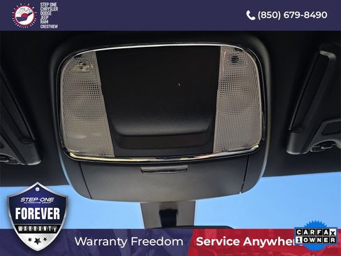 Used 2022 Dodge Charger SXT w/ Blacktop Package image 29