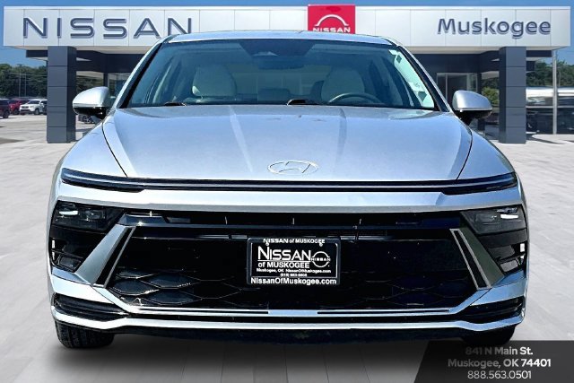Used 2025 Hyundai Sonata SEL FWD image 2
