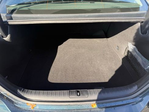 Used 2025 Genesis G70 2.5T image 29