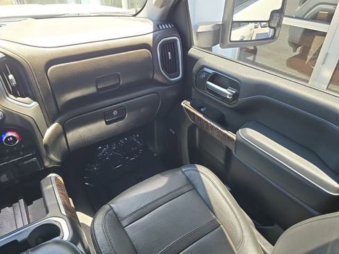 Certified 2022 GMC Sierra 2500 Denali w/ Denali Ultimate Package AWD/4WD image 14