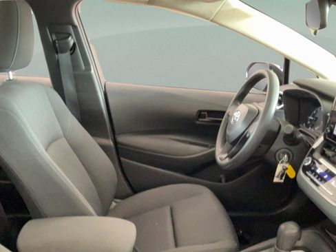 Used 2024 Toyota Corolla LE FWD image 31