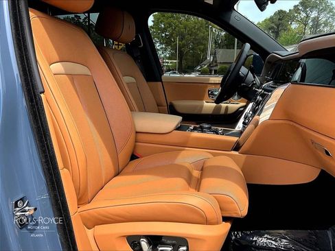 Certified 2026 Rolls-Royce Cullinan AWD/4WD image 9