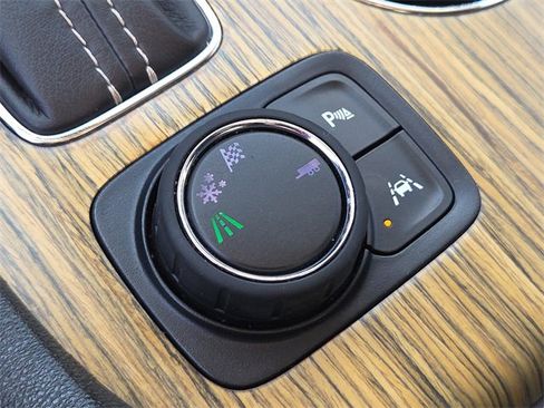 Used 2019 GMC Acadia Denali w/ Technology Package image 24