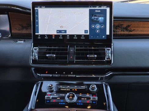Used 2023 Lincoln Navigator Black Label AWD/4WD image 14