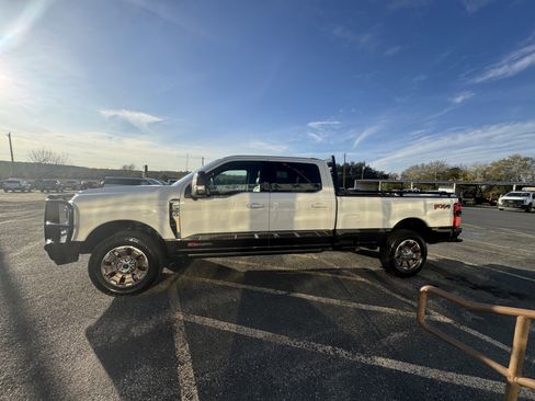 Used 2024 Ford F350 King Ranch image 3