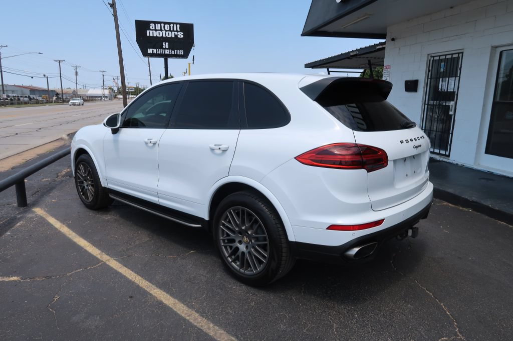 Used 2017 Porsche Cayenne AWD/4WD image 6